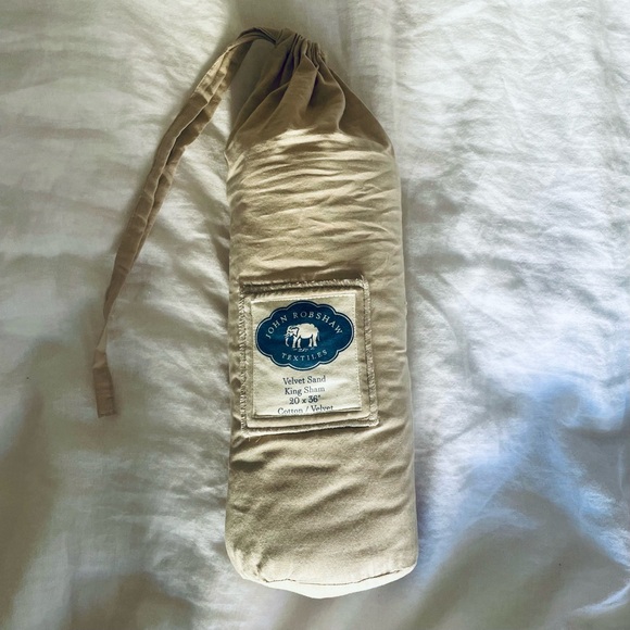 NWT John Robshaw Textiles Velvet Sham in Sand. King Size - Picture 3 of 5